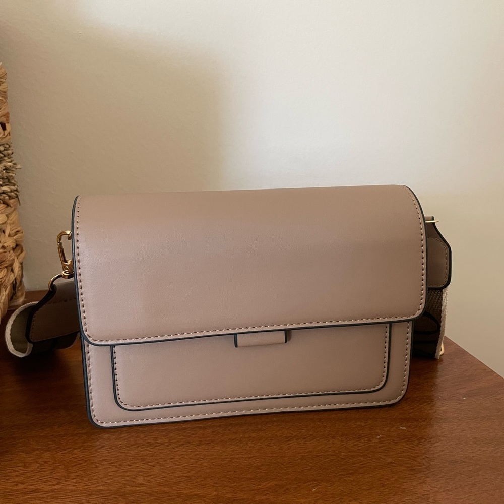Tan Women’s Crossbody Bag